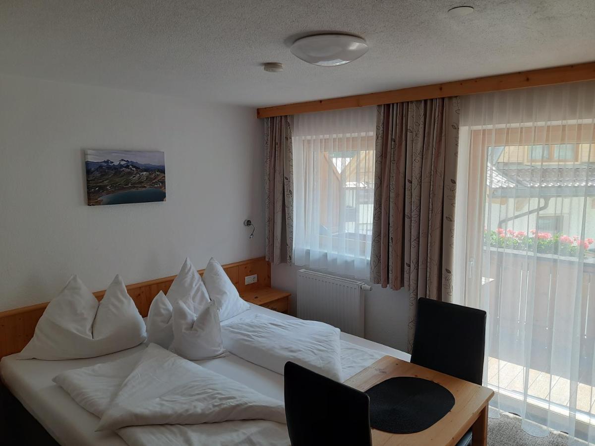 Bed and Breakfast Gruenwaldhof Tux Esterno foto