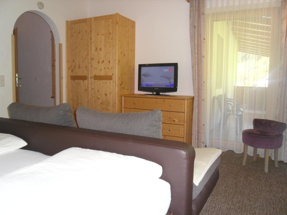 Bed and Breakfast Gruenwaldhof Tux Esterno foto
