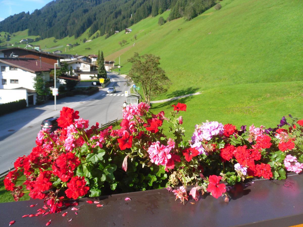 Bed and Breakfast Gruenwaldhof Tux Esterno foto